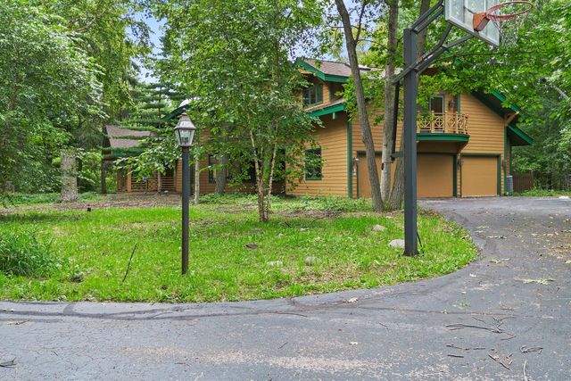 9910 N Corey LANE, Mequon, WI 53092