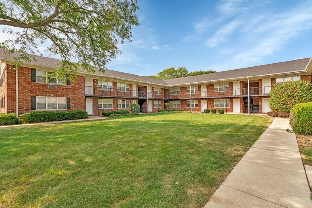 19 Briar Street 01, Glen Ellyn, IL 60137