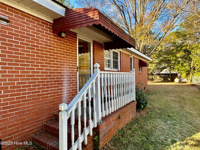 600 Church Street, Scotland Neck, NC 27874