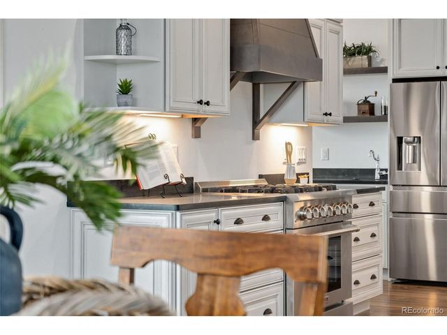 9260 Meadow Farms Dr, Milliken, CO 80543