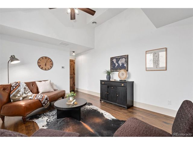 9260 Meadow Farms Dr, Milliken, CO 80543