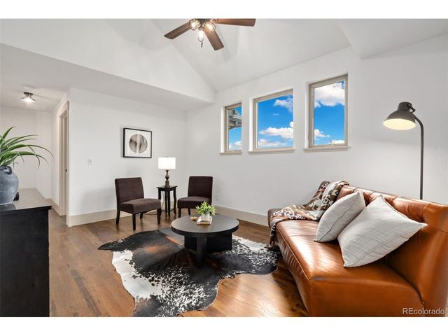 9260 Meadow Farms Dr, Milliken, CO 80543