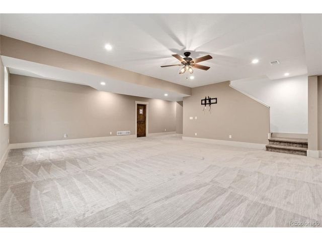 9260 Meadow Farms Dr, Milliken, CO 80543