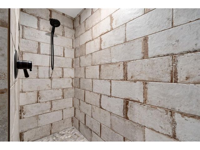 9260 Meadow Farms Dr, Milliken, CO 80543