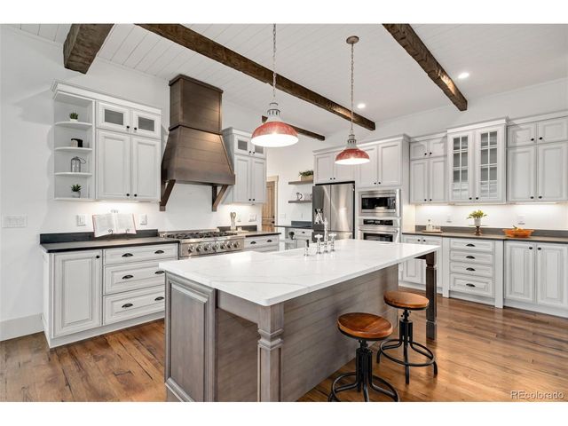 9260 Meadow Farms Dr, Milliken, CO 80543