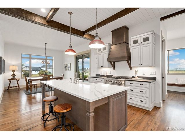 9260 Meadow Farms Dr, Milliken, CO 80543