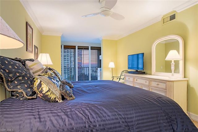 4401 Gulf Shore BLVD N # C905, Naples, FL 34103