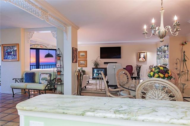 4401 Gulf Shore BLVD N # C905, Naples, FL 34103