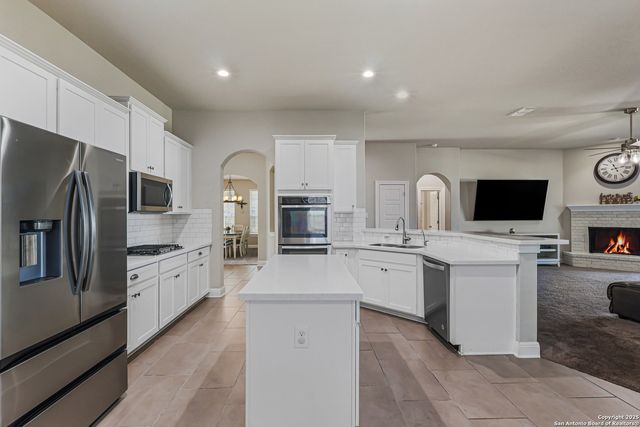 955 Vista Serena, San Antonio, TX 78260