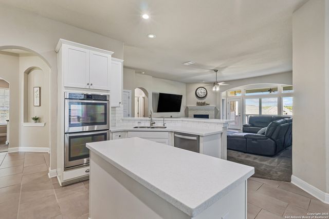 955 Vista Serena, San Antonio, TX 78260