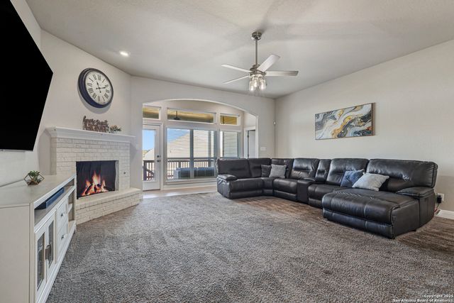 955 Vista Serena, San Antonio, TX 78260