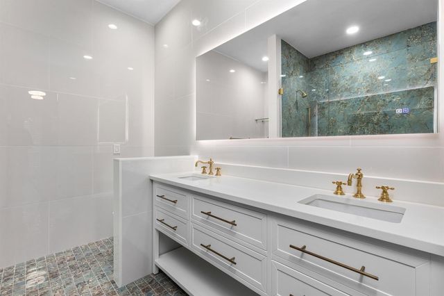 317 S Bromeliad, West Palm Beach, FL 33401