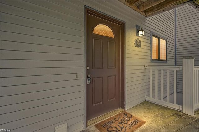 3200 Lynnhaven Dr Apt 202, Virginia Beach, VA 23451