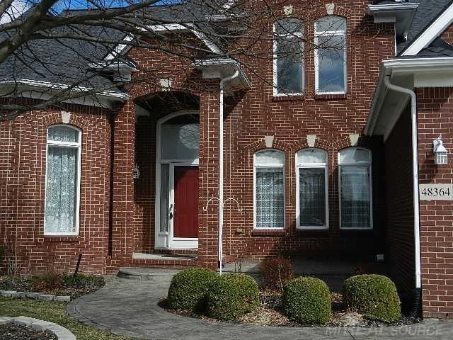 48364 Franklin Drive, Macomb, MI 48044