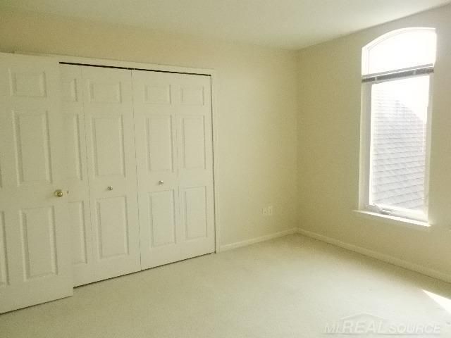 48364 Franklin Drive, Macomb, MI 48044