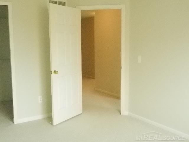 48364 Franklin Drive, Macomb, MI 48044