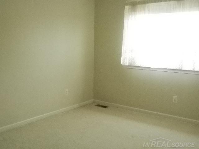 48364 Franklin Drive, Macomb, MI 48044