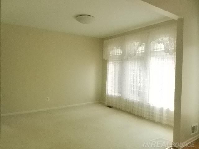 48364 Franklin Drive, Macomb, MI 48044