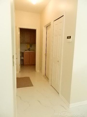 48364 Franklin Drive, Macomb, MI 48044