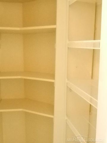 48364 Franklin Drive, Macomb, MI 48044