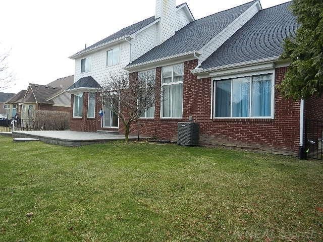 48364 Franklin Drive, Macomb, MI 48044