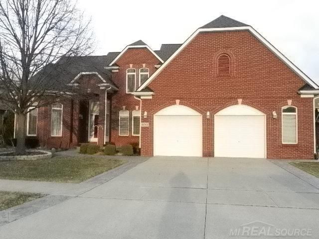 48364 Franklin Drive, Macomb, MI 48044
