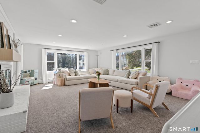 84 High Farms Road, West Hartford, CT 06107