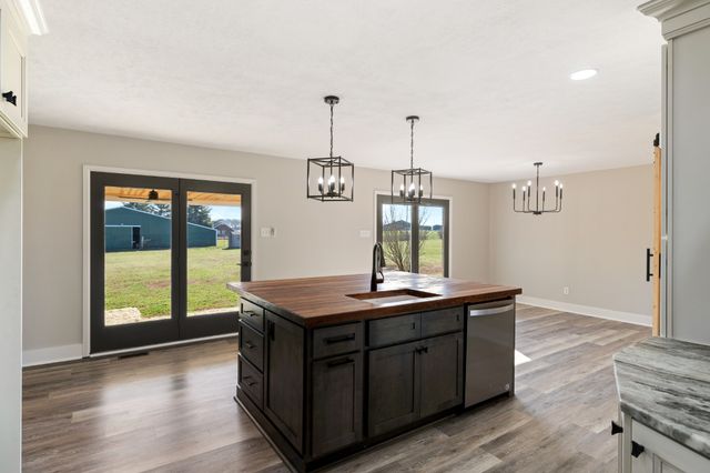 2351 Feedmill Rd, Chapel Hill, TN 37034