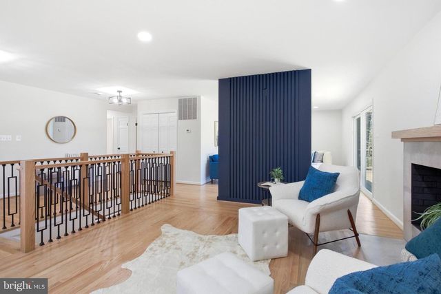 5110 PRESTWICK DR, Fairfax, VA 22030