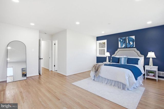 5110 PRESTWICK DR, Fairfax, VA 22030