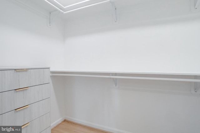 5110 PRESTWICK DR, Fairfax, VA 22030