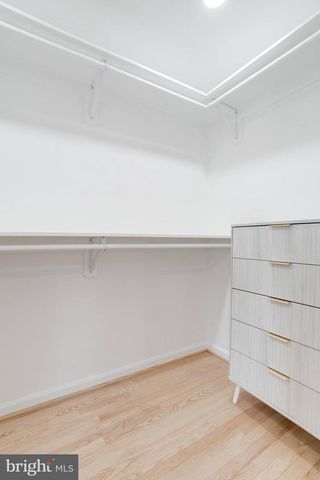 5110 PRESTWICK DR, Fairfax, VA 22030