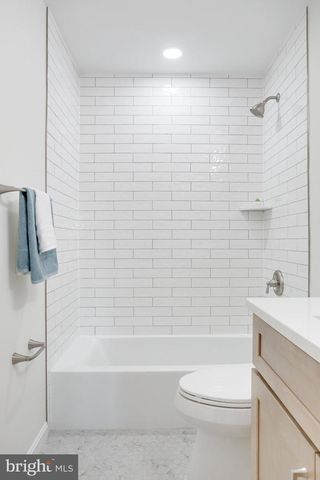 5110 PRESTWICK DR, Fairfax, VA 22030