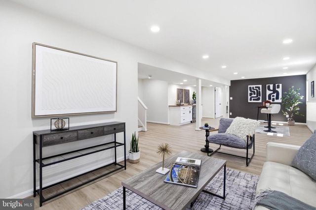 5110 PRESTWICK DR, Fairfax, VA 22030