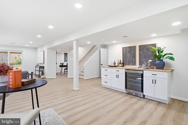 5110 PRESTWICK DR, Fairfax, VA 22030