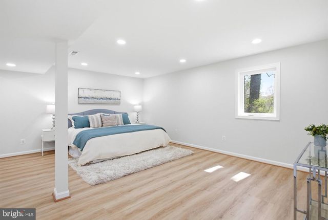 5110 PRESTWICK DR, Fairfax, VA 22030