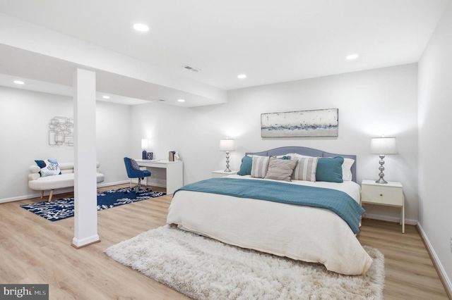 5110 PRESTWICK DR, Fairfax, VA 22030