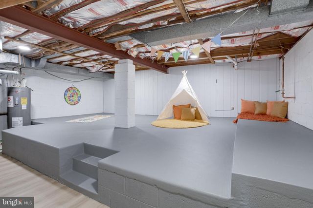 5110 PRESTWICK DR, Fairfax, VA 22030