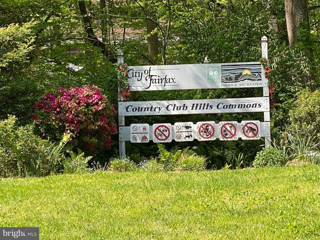 5110 PRESTWICK DR, Fairfax, VA 22030