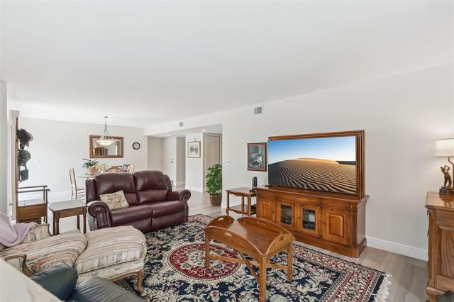 300 CAROLINA AVENUE 201, Winter Park, FL 32789