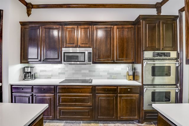 216 Hide A Way Drive, Mabank, TX 75156