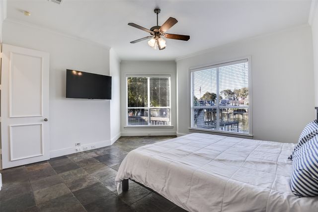 216 Hide A Way Drive, Mabank, TX 75156