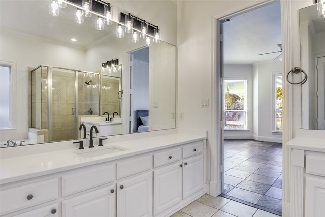 216 Hide A Way Drive, Mabank, TX 75156