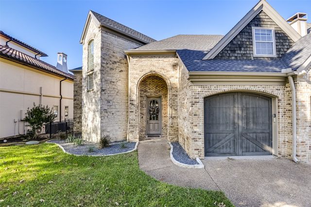 216 Hide A Way Drive, Mabank, TX 75156