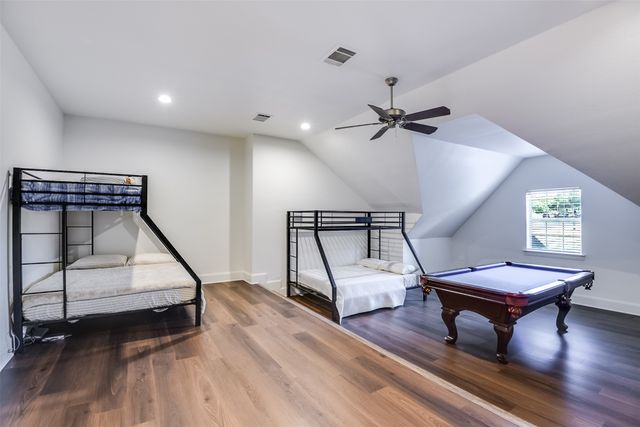 216 Hide A Way Drive, Mabank, TX 75156