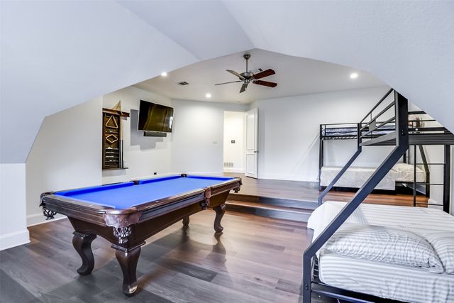 216 Hide A Way Drive, Mabank, TX 75156