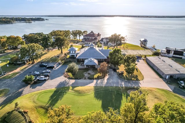 216 Hide A Way Drive, Mabank, TX 75156