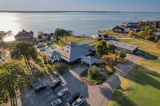 216 Hide A Way Drive, Mabank, TX 75156