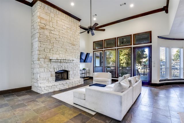 216 Hide A Way Drive, Mabank, TX 75156