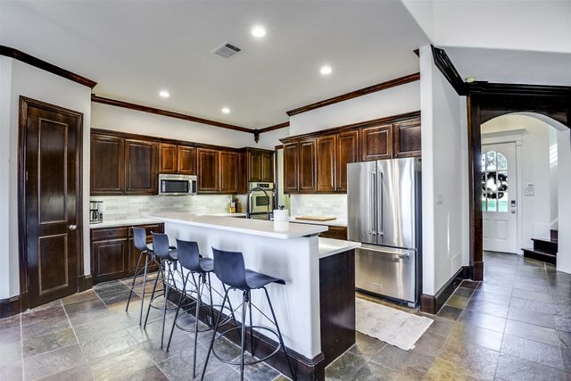 216 Hide A Way Drive, Mabank, TX 75156